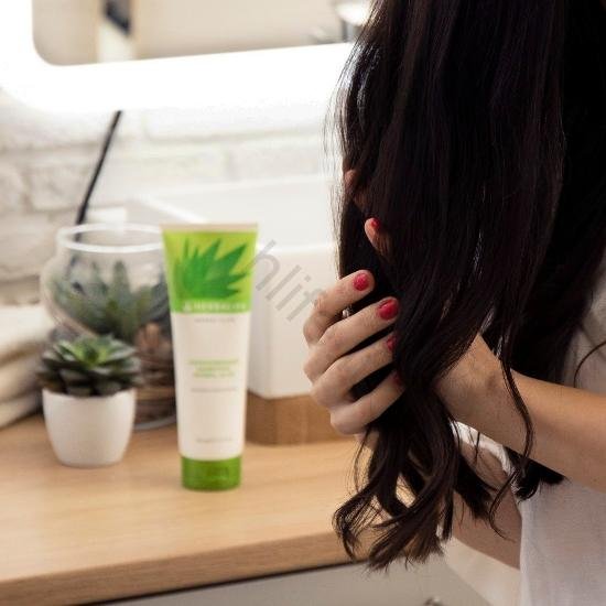 Plaukus Stiprinantis Šampūnas Herbal Aloe - Image 3